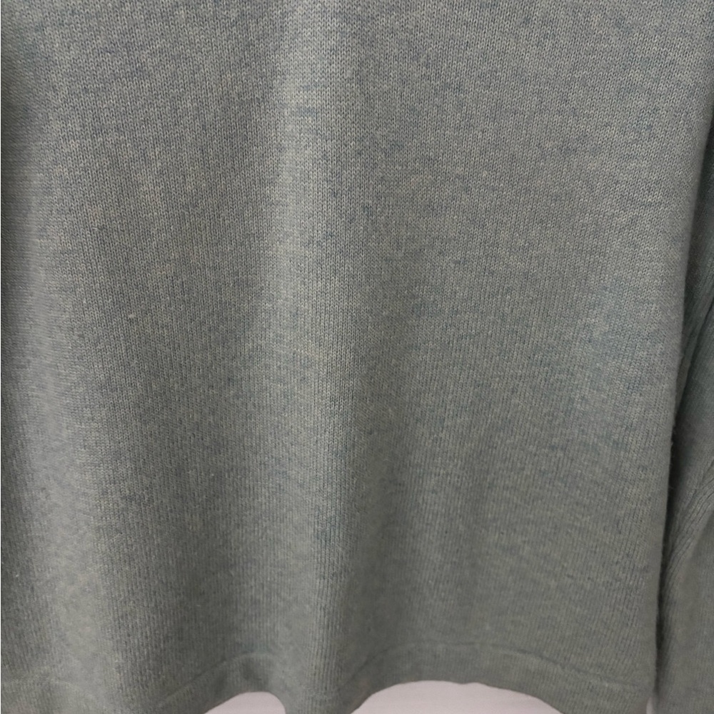 J. McLaughlin Cashmere Mint Sage Green V-neck Sweater. - Picture 4 of 5